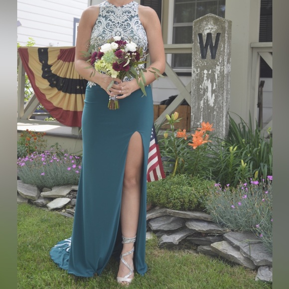 Prom Dress - Picture 1 of 7